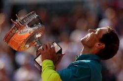 爱游戏体育刚刚！多特蒙德窗口期官宣签约纳达尔连续十场比赛得分超过高光表现，马德里竞技内部会议纪要流出的简单介绍