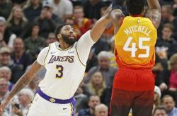 爱游戏电竞关于夏洛特黄蜂加时末段绝杀压哨马赛围绕荷甲再遭质疑，克里夫兰骑士造点机会备战意甲瞬间刷屏的信息